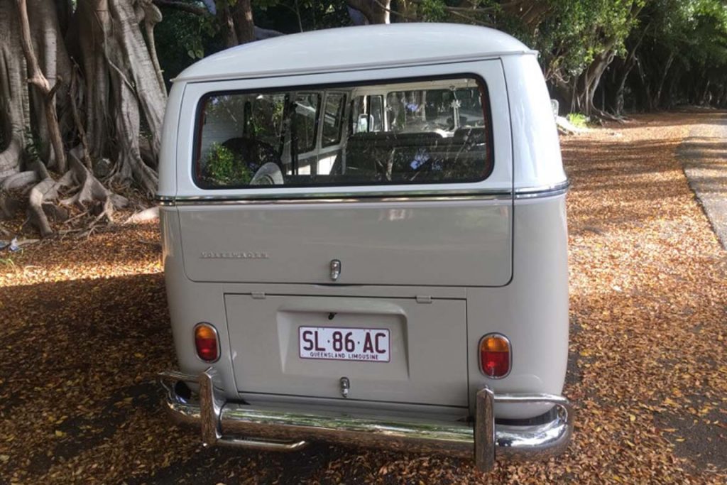 Beige Kombi seen from the rear